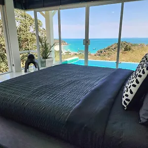 https://baankuer-hill-pool-villa.koh-lantahotels.net